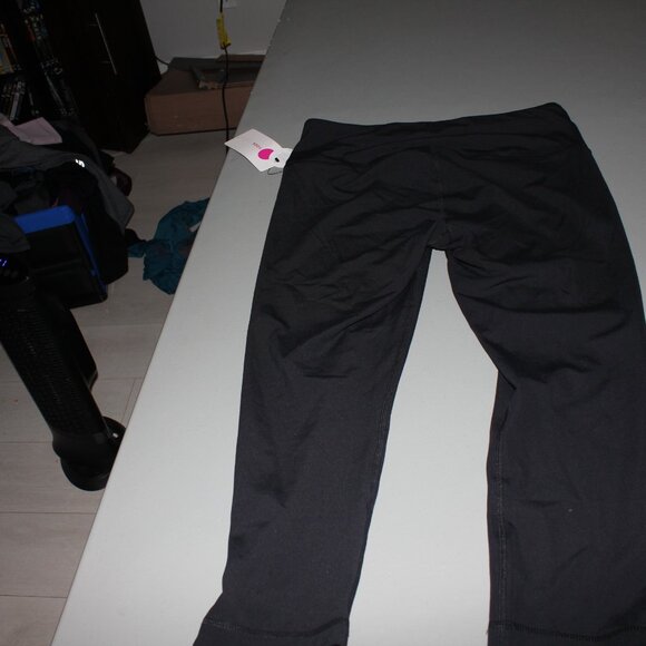 Black Yogalicious High Rise Capris Size XL New - Picture 6 of 7